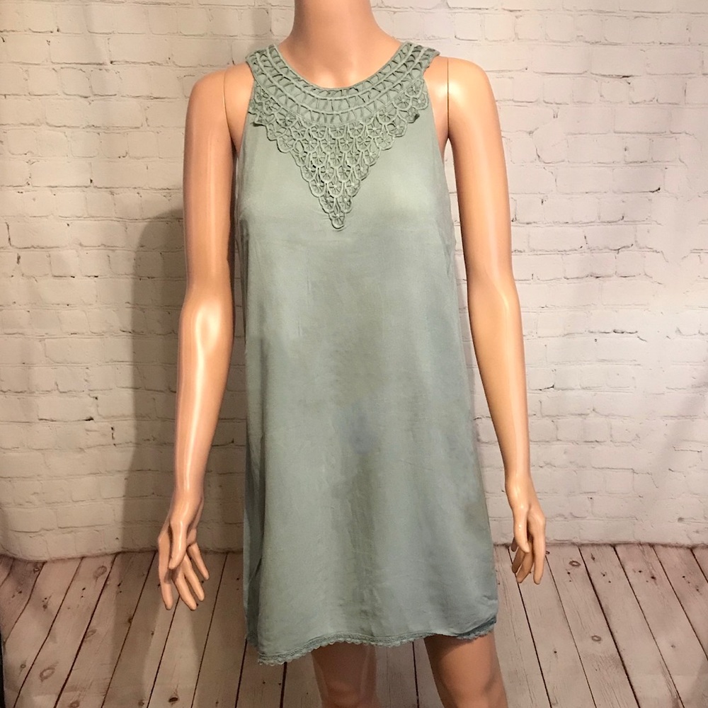 Alya sea foam green embroidered boho flowy dress size small